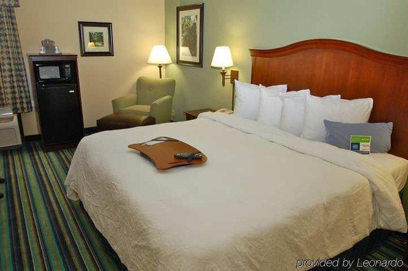 Hampton Inn Raleigh Cary Δωμάτιο φωτογραφία