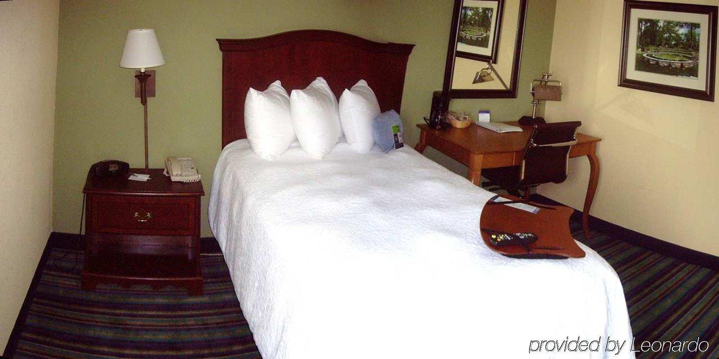 Hampton Inn Raleigh Cary Δωμάτιο φωτογραφία